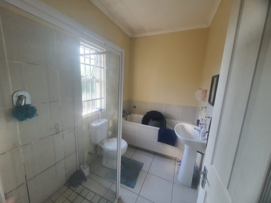 To Let 2 Bedroom Property for Rent in Southernwood Eastern Cape